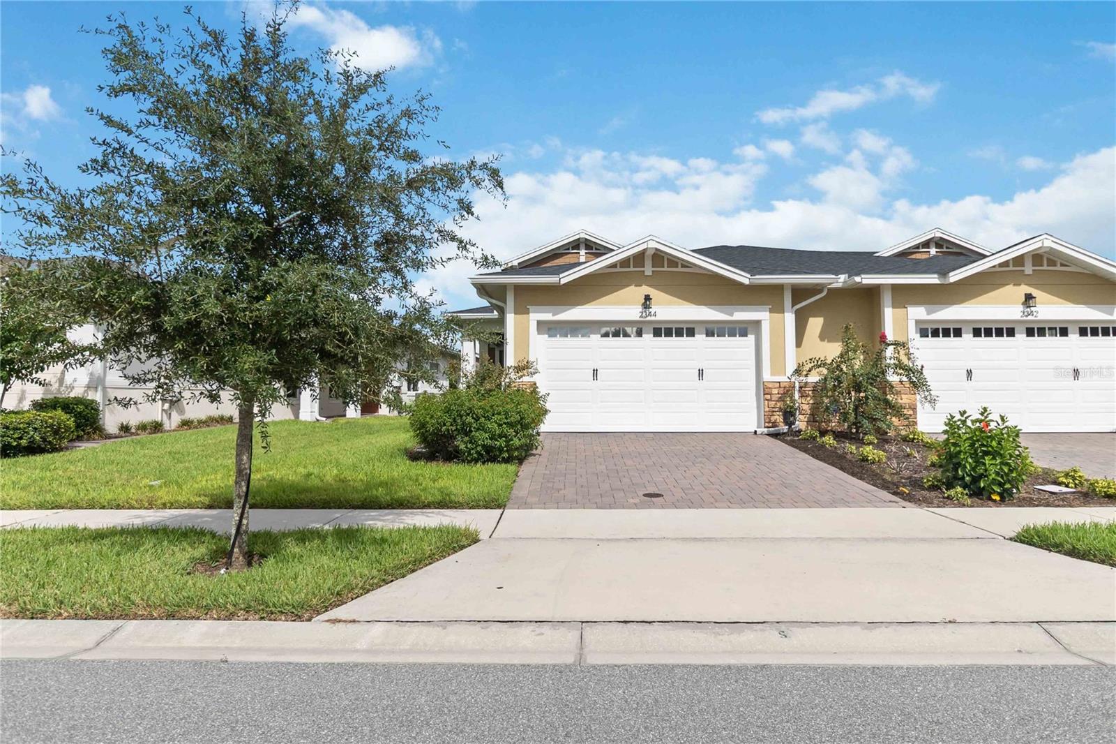 Foto de propiedad en 2344 DATURA LOOP ST CLOUD con MLS# S5156733
