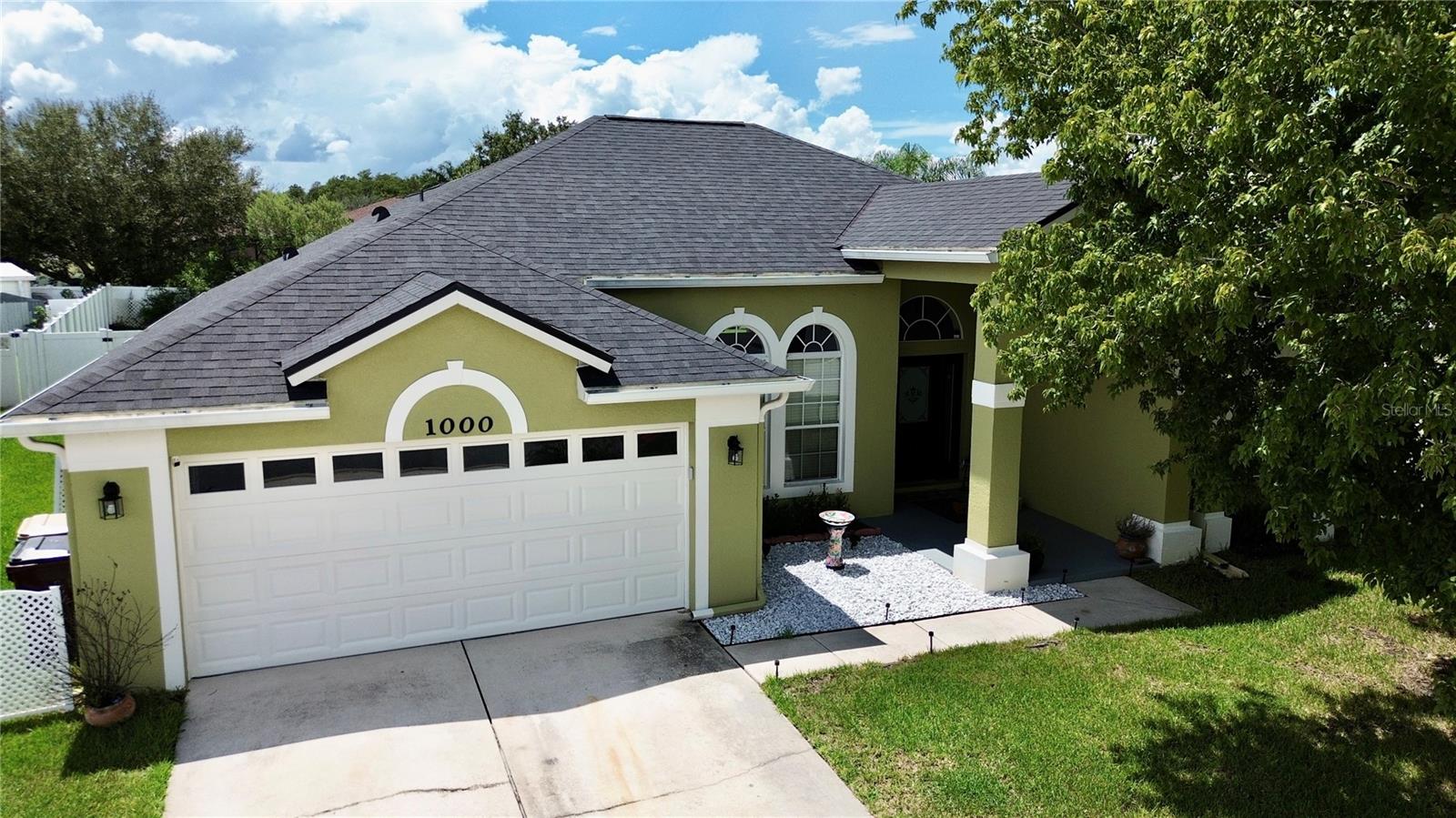Foto de propiedad en 1000 SENECA TRL ST CLOUD con MLS# S5156767