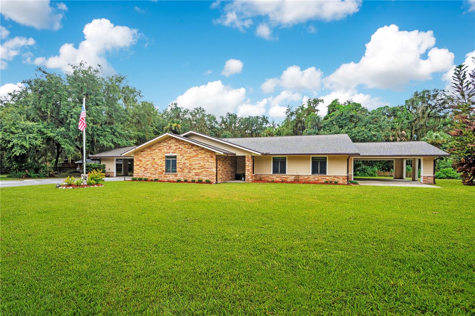 Foto de propiedad en 4410 MILDRED BASS RD ST CLOUD con MLS# S5156832