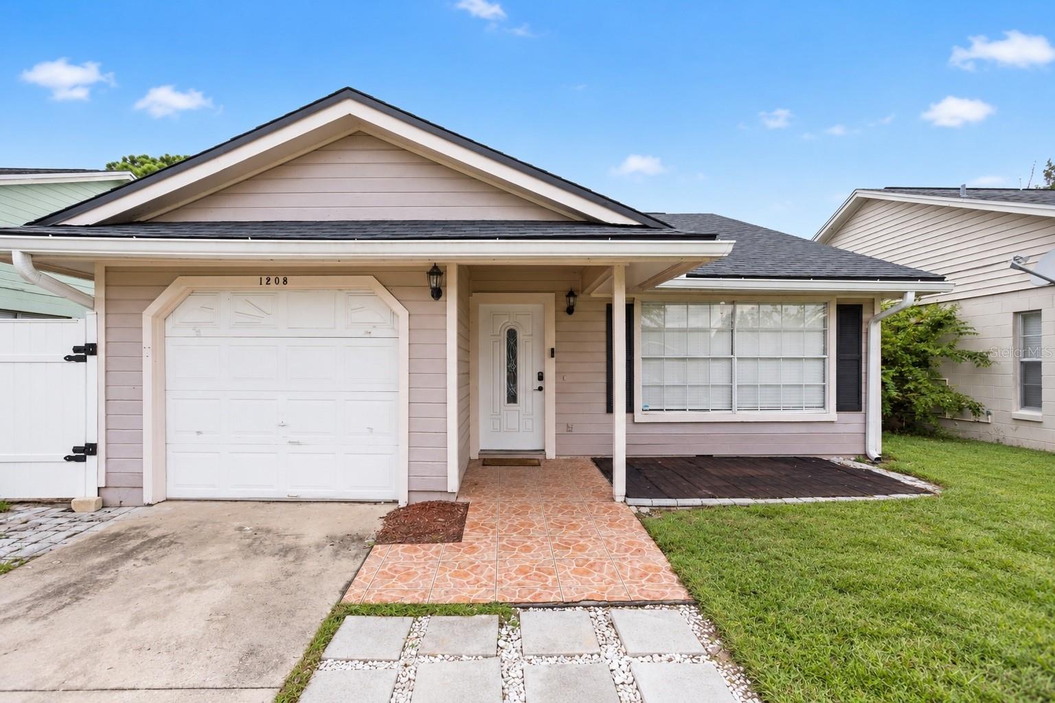 Foto de propiedad en 1208 ROMA CT ORLANDO con MLS# S5157126