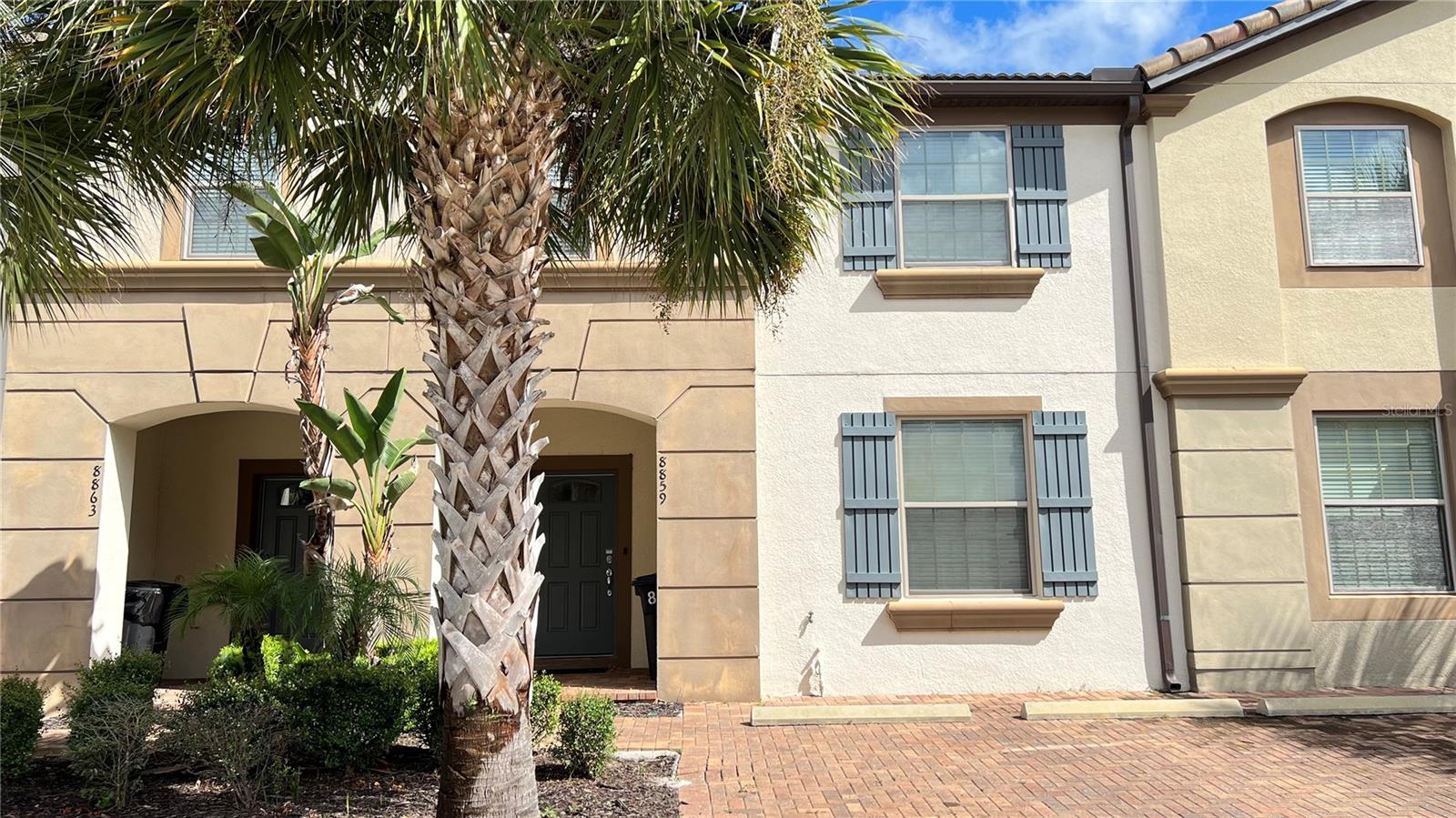En Venta 8859 GENEVE CT, KISSIMMEE, FL 34747