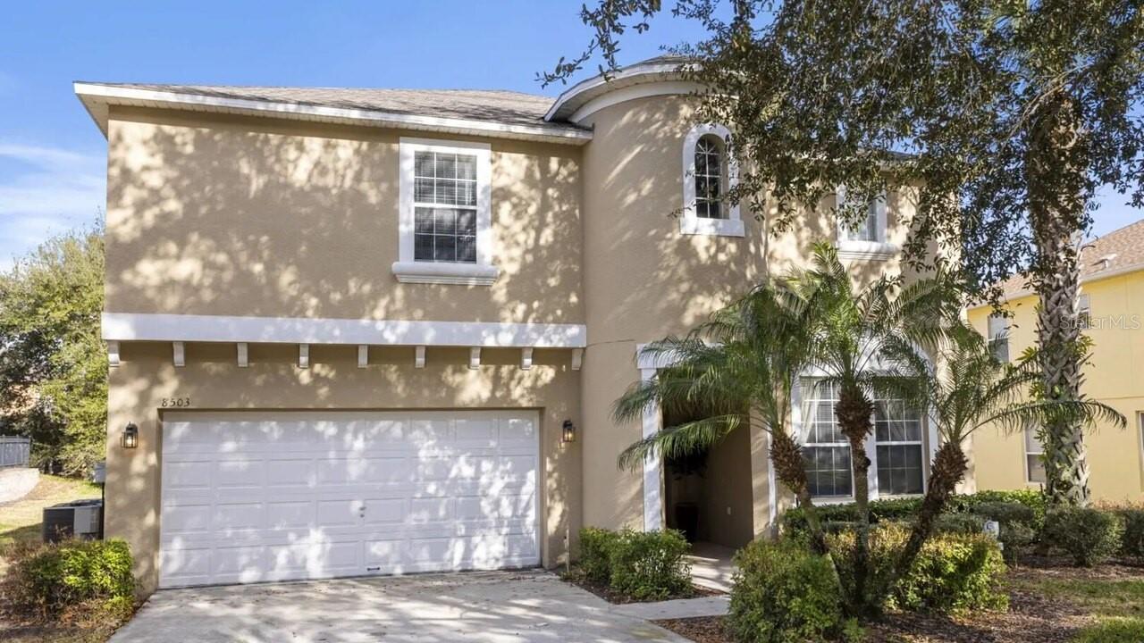 En Venta 8503 LA ISLA DR, KISSIMMEE, FL 34747