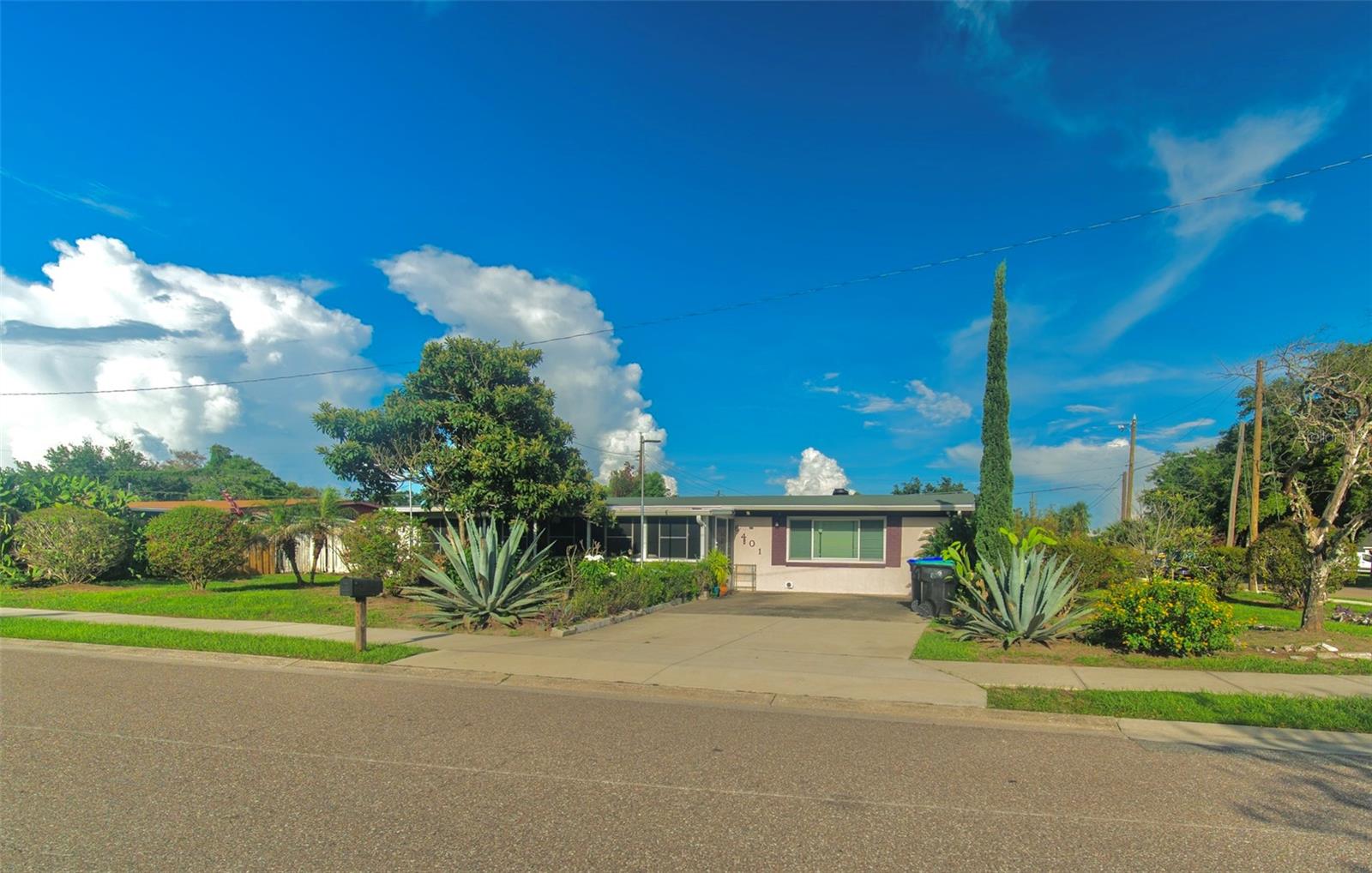 En Venta 6401 RAMIR RD, ORLANDO, FL 32810