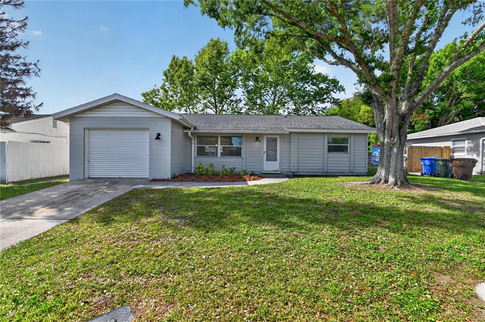 En Venta 1330 MEADOWBROOK ST, KISSIMMEE, FL 34744