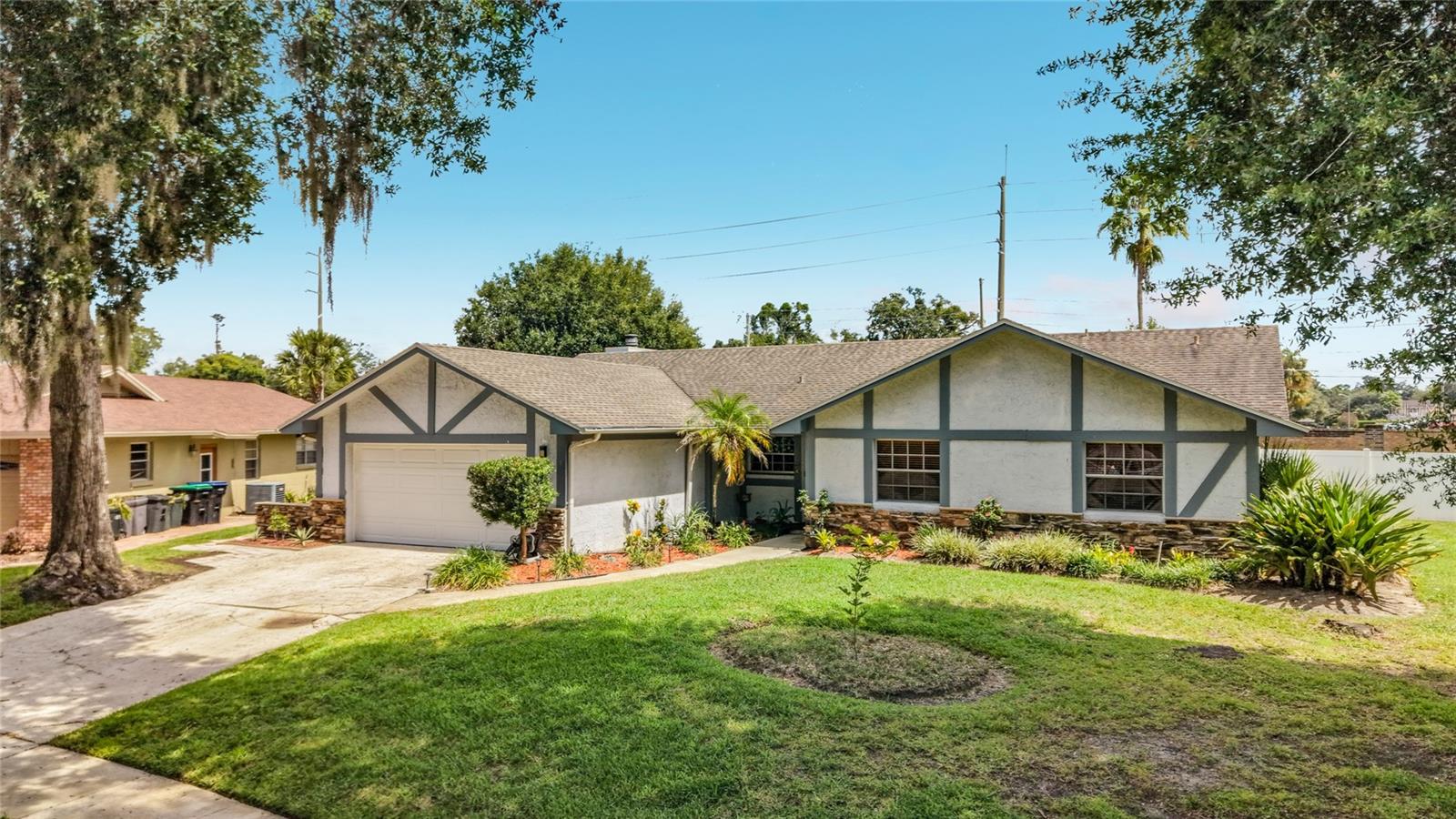 En Venta 4148 FLORALWOOD CT, ORLANDO, FL 32812