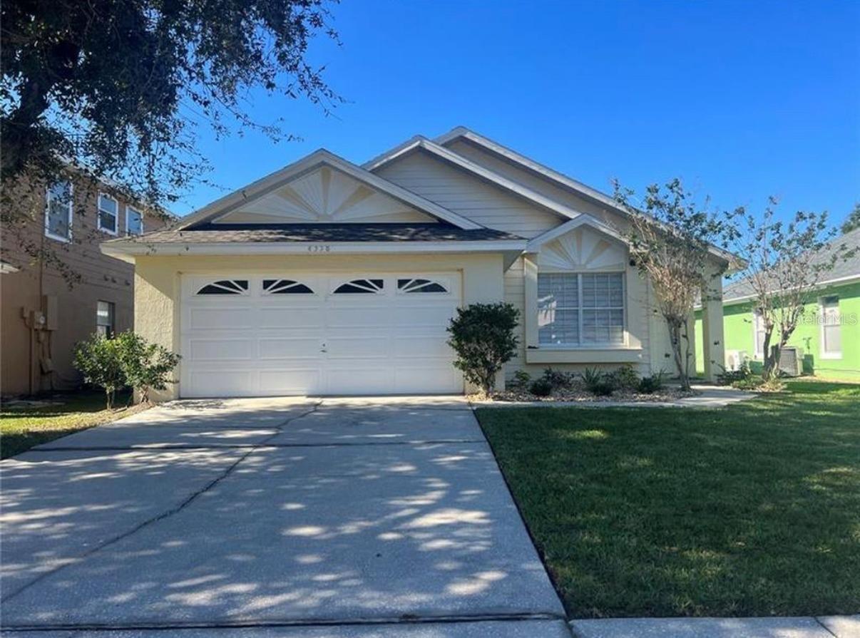 En Venta 4358 CREEKSIDE BLVD, KISSIMMEE, FL 34746