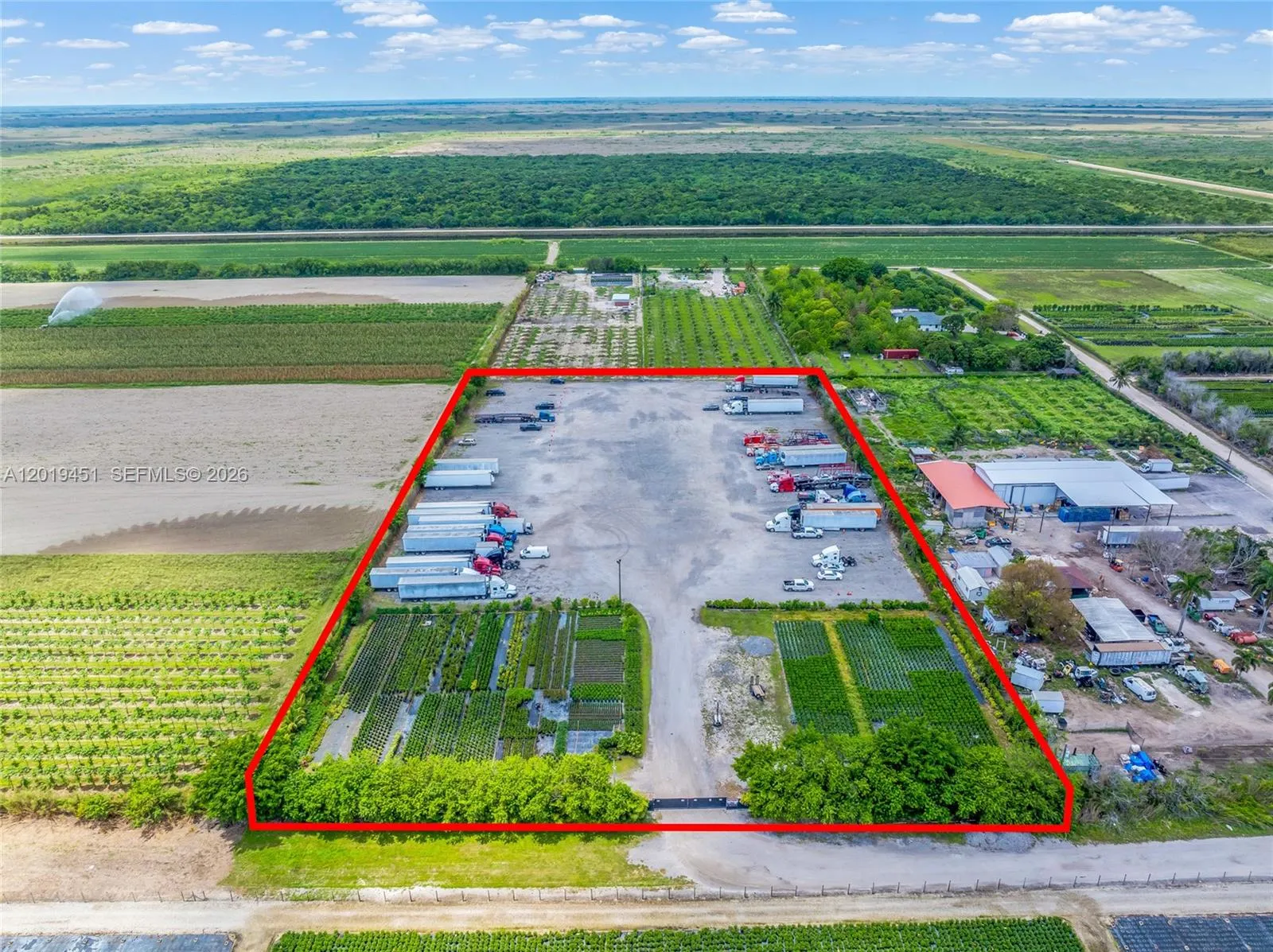 Foto de propiedad en SW 136th Street, FL 33196  con MLS# 