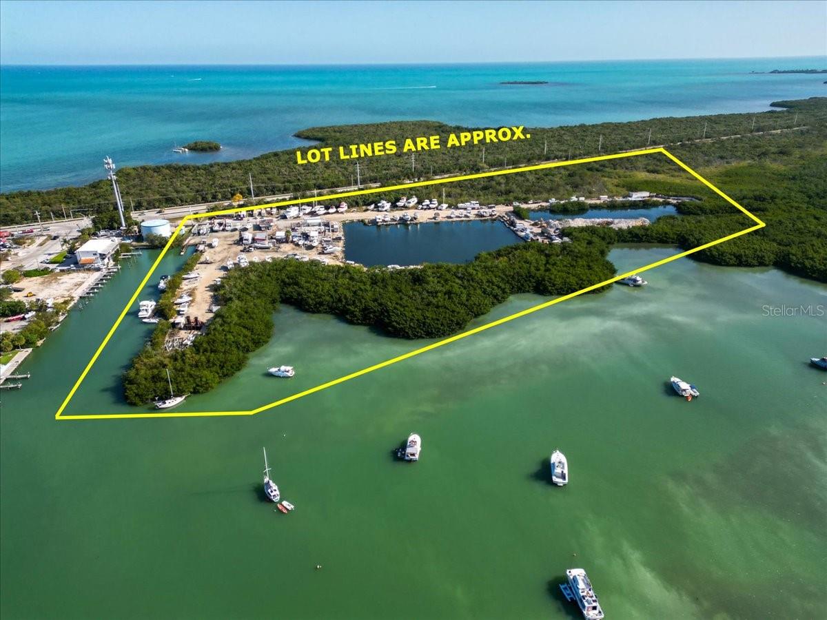 Foto de propiedad en 13900 OVERSEAS HWY MARATHON con MLS# TB8362905