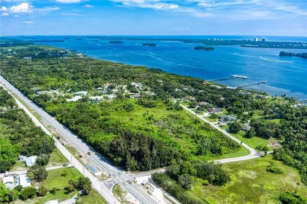 Foto de propiedad en 0 MILTON ROAD & RIVER WOODS DR FORT PIERCE con MLS# TB8371392