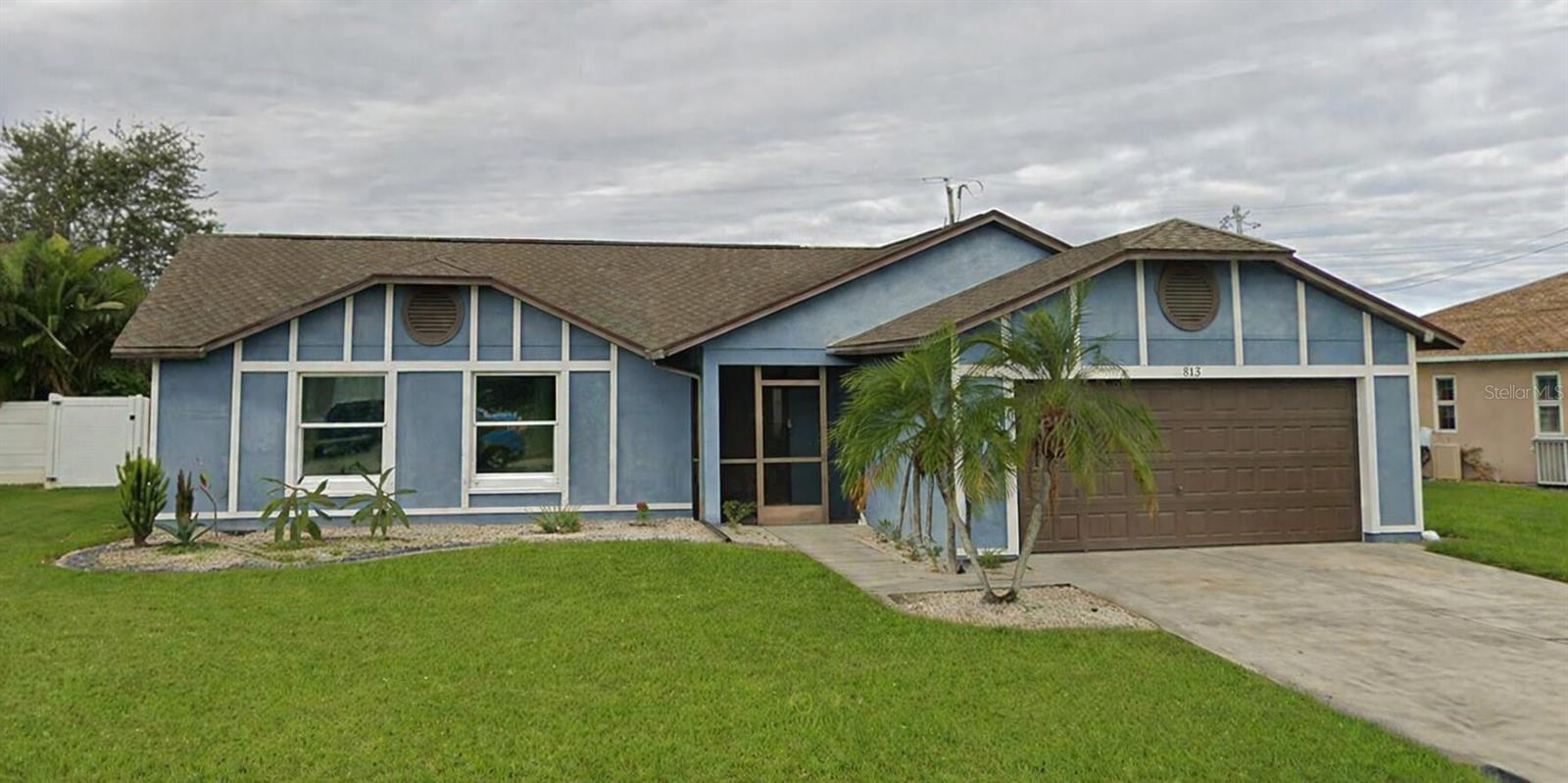 Foto de propiedad en 32 NE 13TH PL CAPE CORAL con MLS# TB8469141