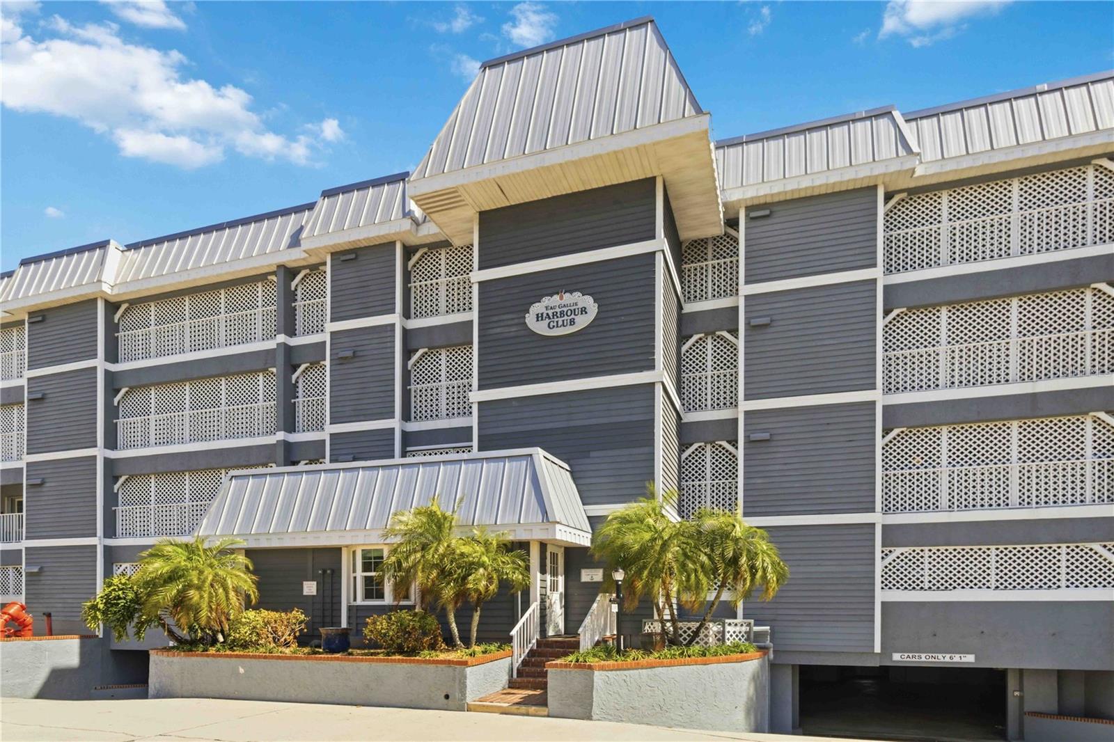 Foto de propiedad en 905 N HARBOR CITY BLVD #204 MELBOURNE con MLS# TB8479444