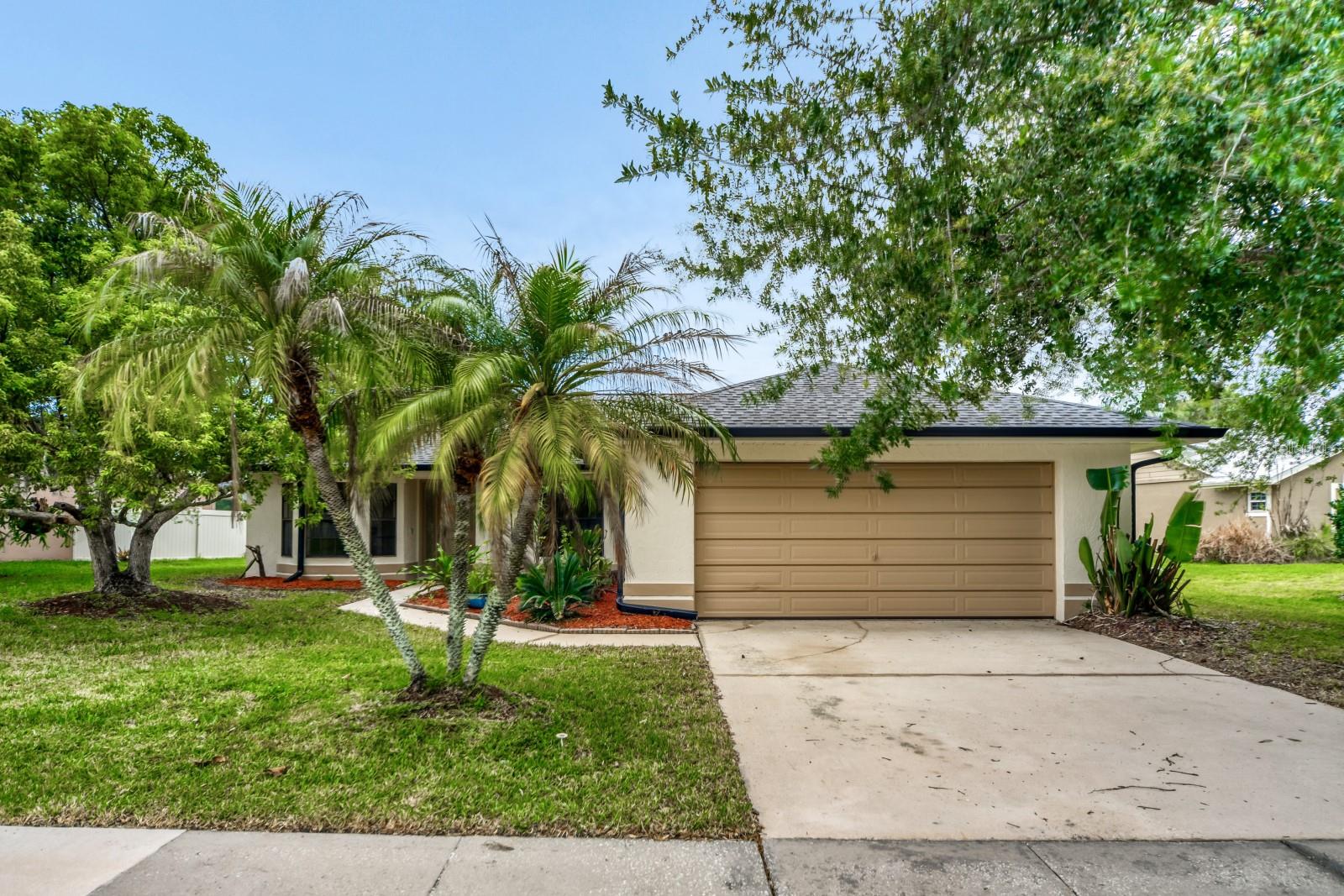 Foto de propiedad en 2627 TALON CT ORLANDO con MLS# TB8502741