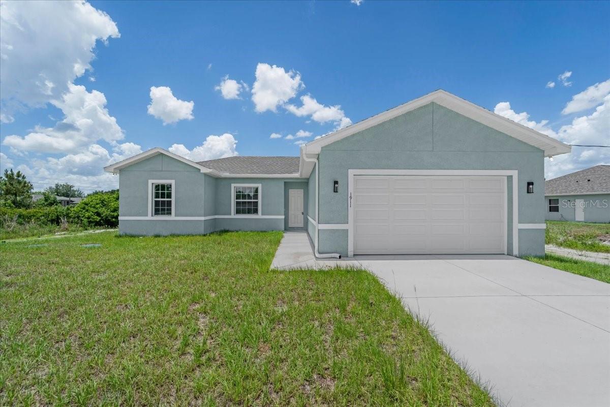 En Venta 1911 RICHMOND AVE N, LEHIGH ACRES, FL 33972