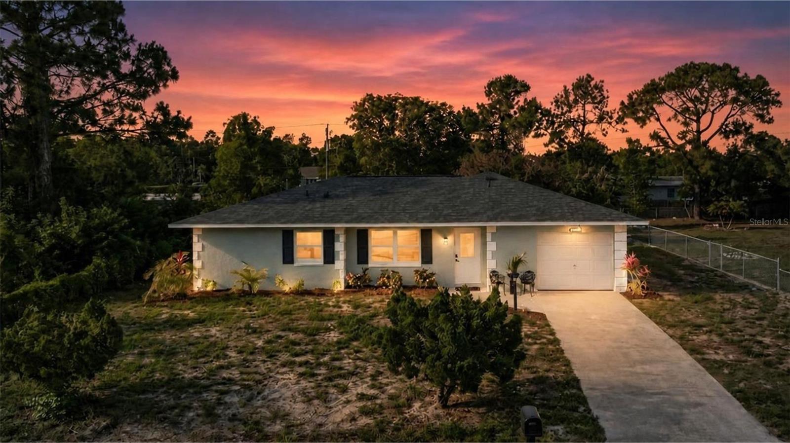 En Venta 4211 5TH ST W, LEHIGH ACRES, FL 33971