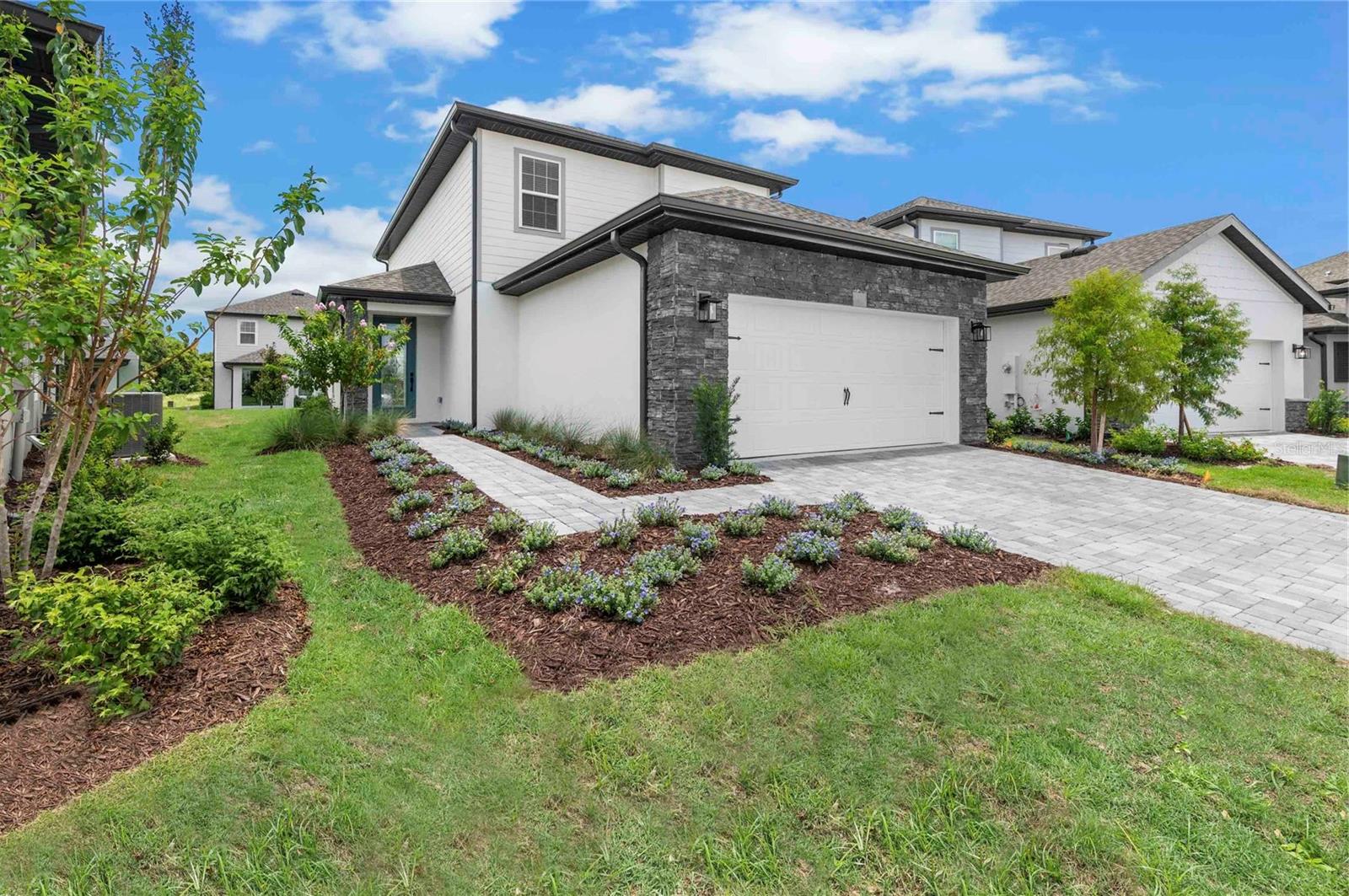 Foto de propiedad en 7899 SOMERSWORTH DR KISSIMMEE con MLS# TB8515869