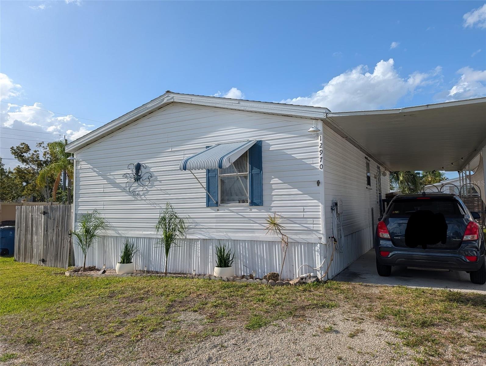Foto de propiedad en 12970 SPENCER ST FORT MYERS con MLS# TB8517139