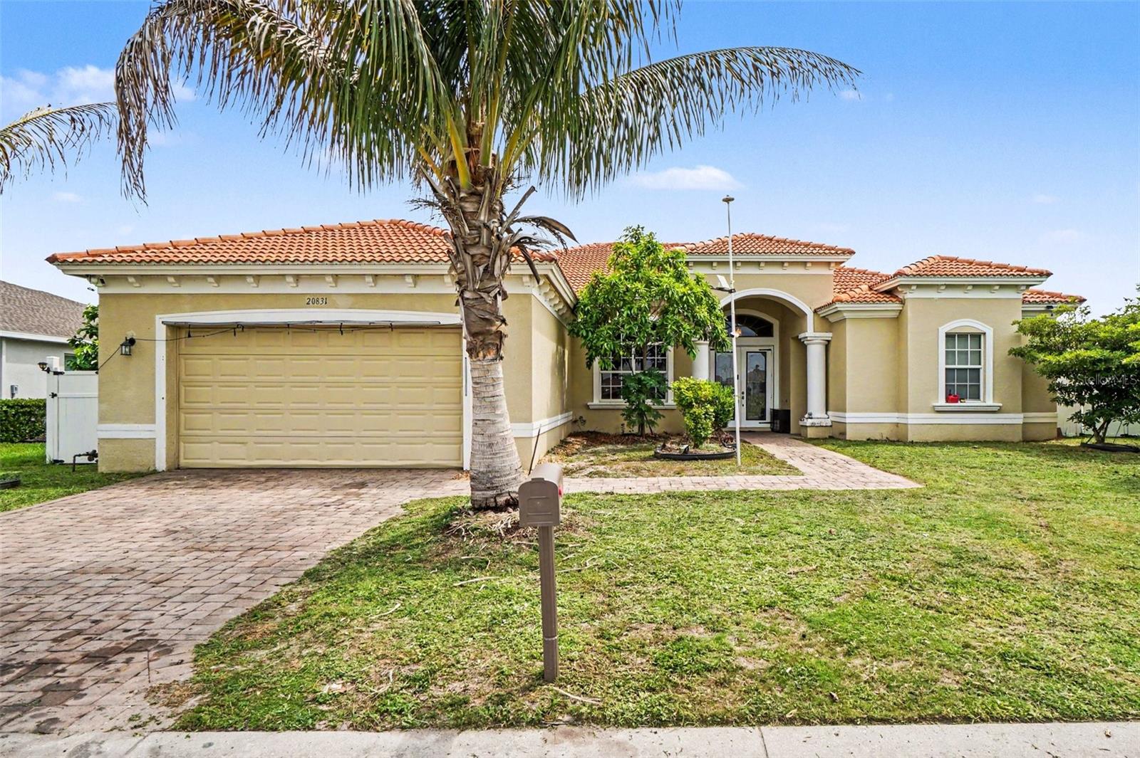 Foto de propiedad en 20831 COPPERHEAD DR LEHIGH ACRES con MLS# TB8517680
