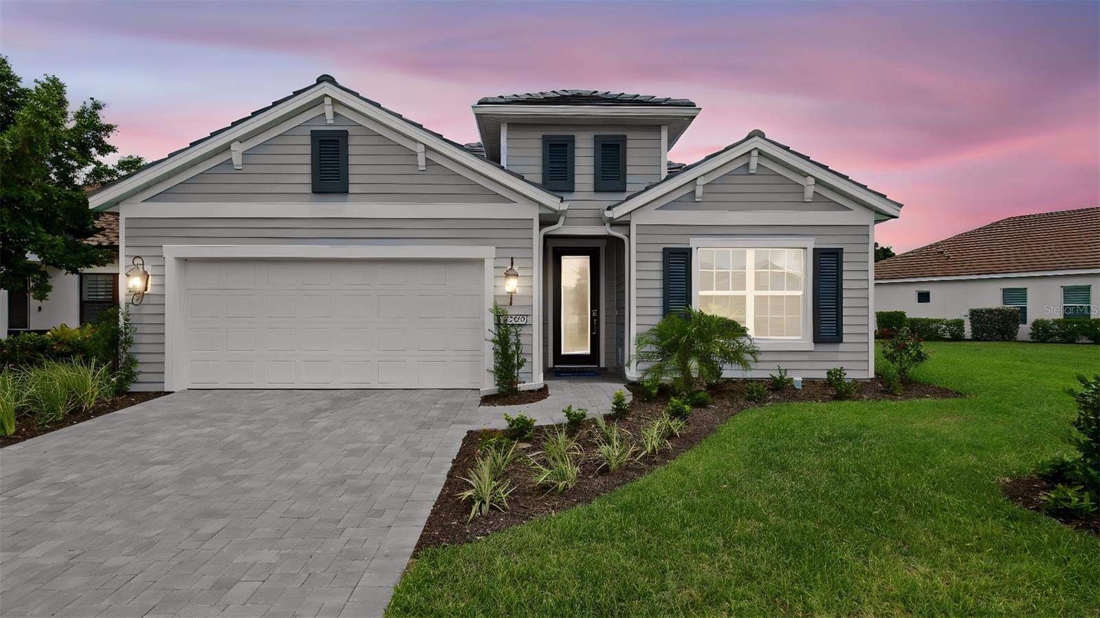 Foto de propiedad en 3099 HERITAGE PINES DR FORT MYERS con MLS# TB8519480
