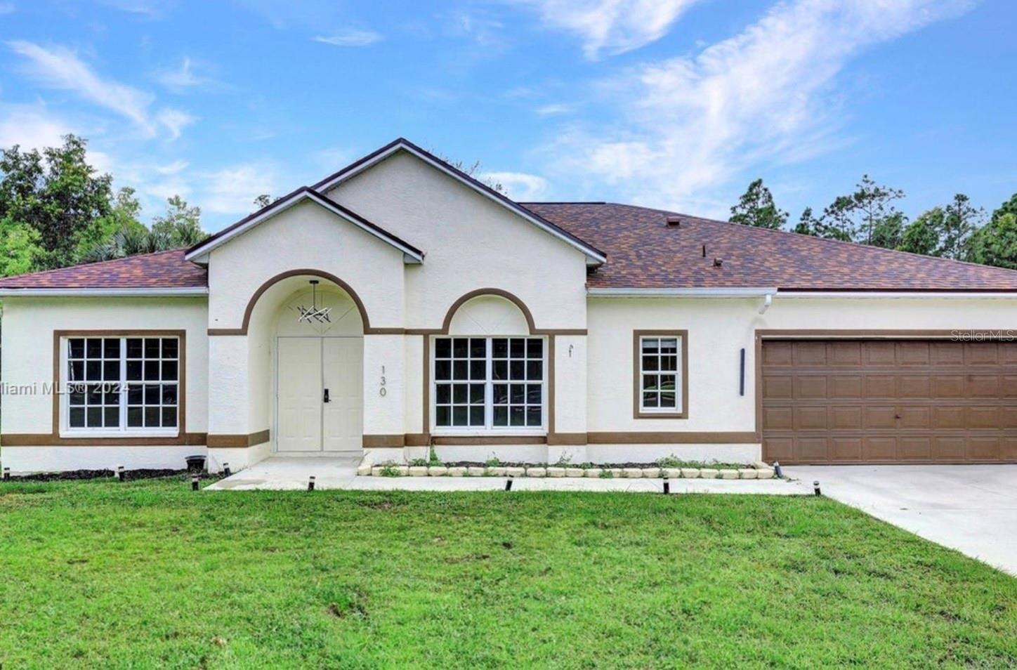 Foto de propiedad en 130 16TH AVE NE NAPLES con MLS# TB8523864