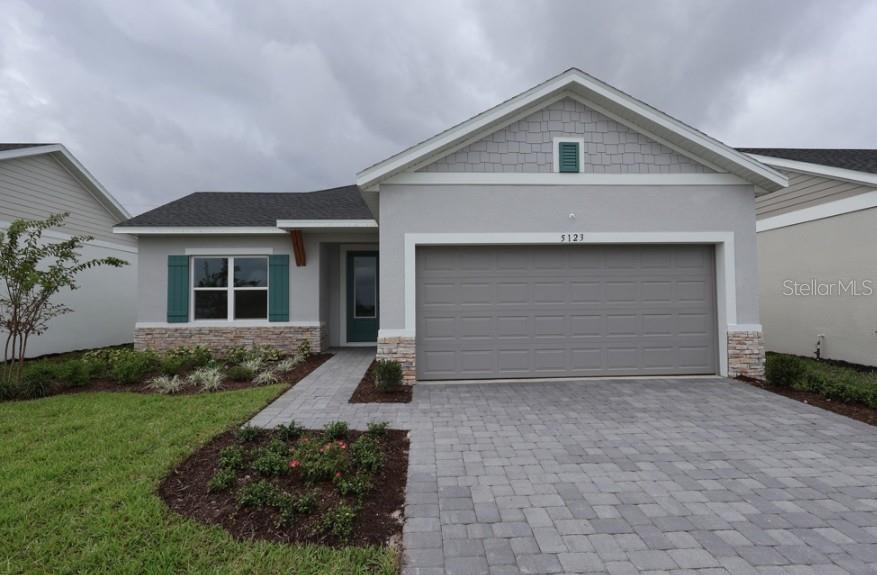 Foto de propiedad en 5123 CHATTAHOOCHEE BND ST CLOUD con MLS# TB8525554
