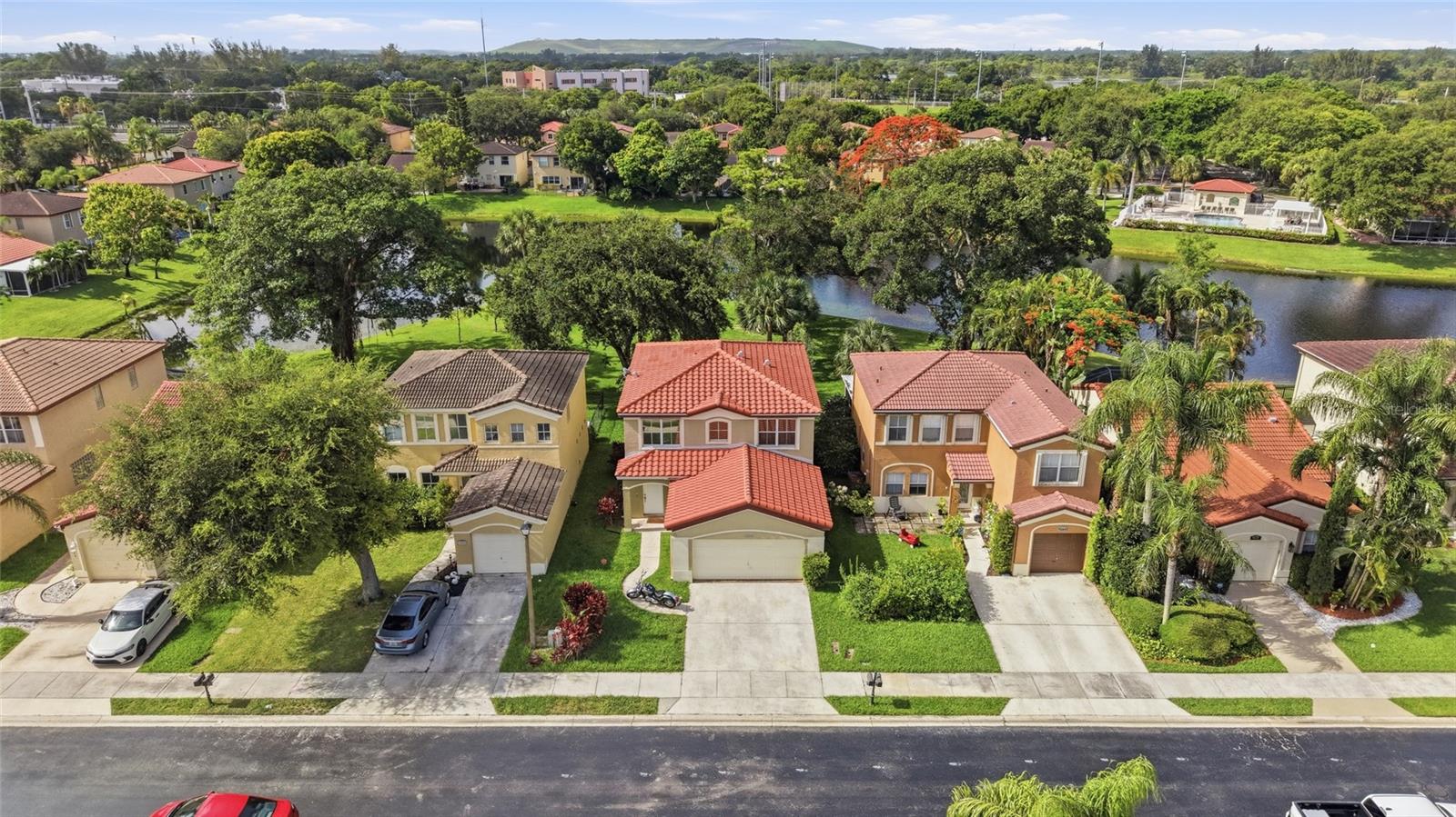 En Venta 4258 NW 1ST DR, DEERFIELD BEACH, FL 33442
