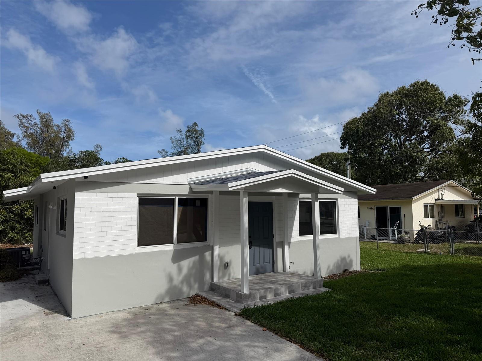 Foto de propiedad en 836 SW 2ND TER DEERFIELD BEACH con MLS# TB8529727