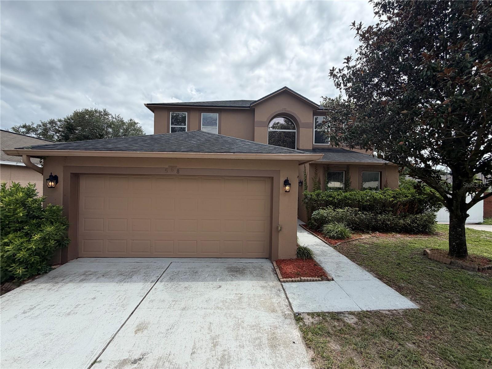 En Venta 568 DOMINISH ESTATES DR, APOPKA, FL 32712