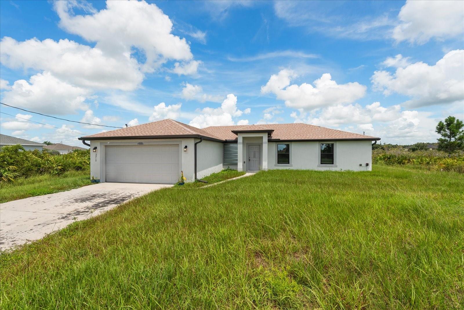 En Venta 2710 70TH ST W, LEHIGH ACRES, FL 33971