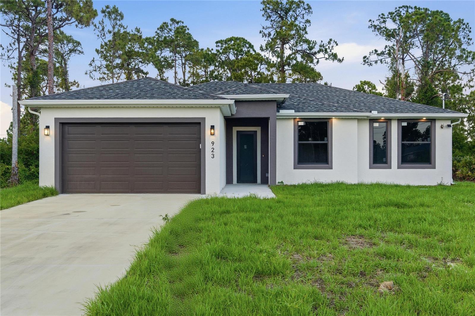 En Venta 923 MILWAUKEE BLVD, LEHIGH ACRES, FL 33974