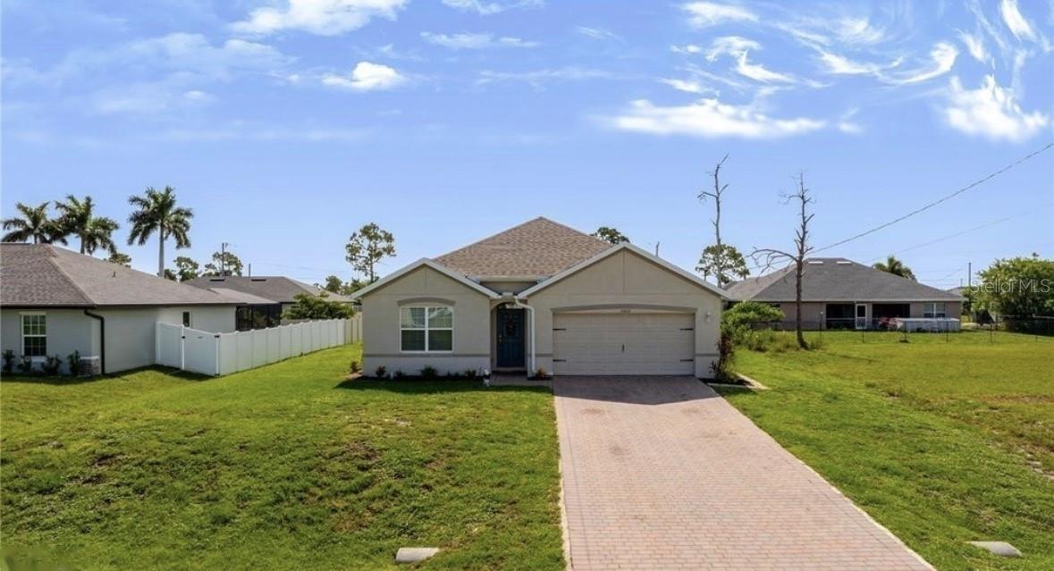 En Venta 2909 NW 22ND AVE, CAPE CORAL, FL 33993