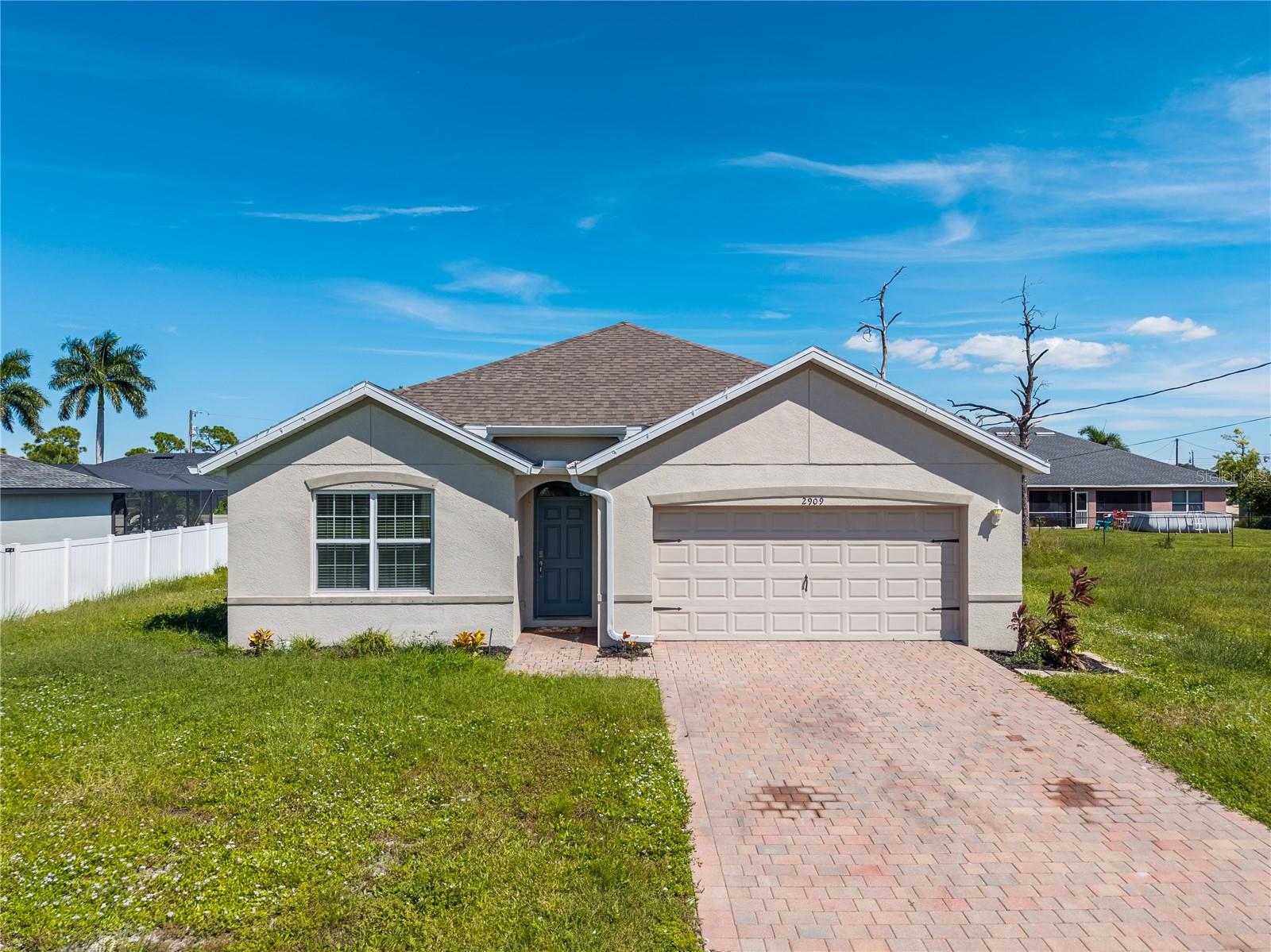 En Venta 2909 NW 22ND AVE, CAPE CORAL, FL 33993