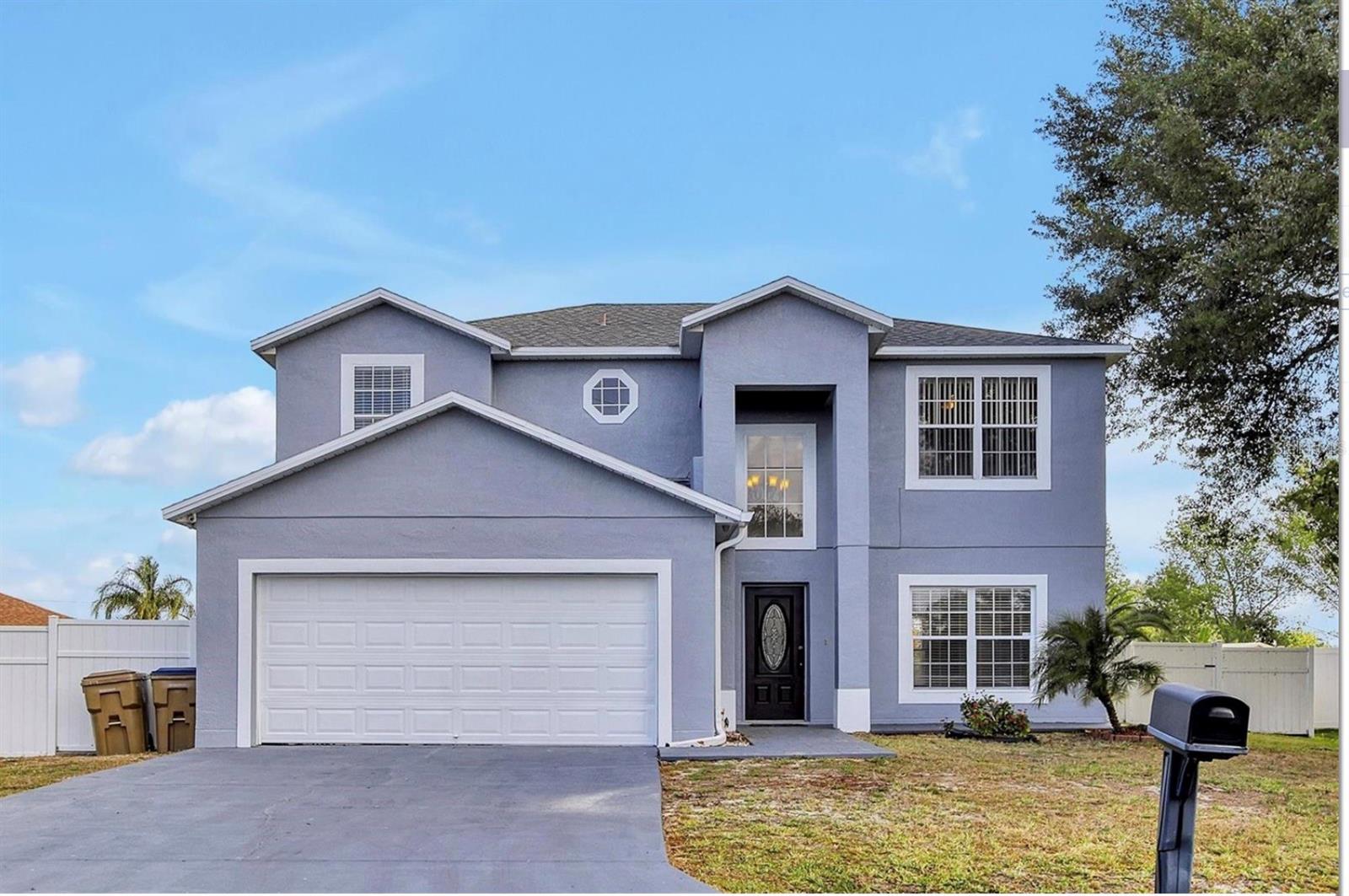 Foto de propiedad en 1133 SAINT TROPEZ CT KISSIMMEE con MLS# V4950823