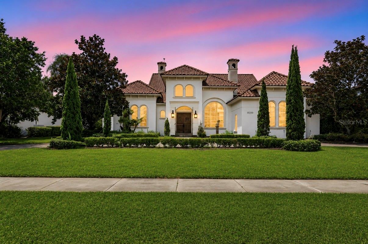 Foto de propiedad en 13250 BELLARIA CIR WINDERMERE con MLS# W7887812