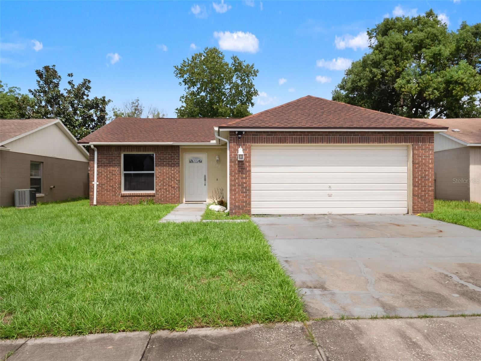 En Venta 8937 VALENCIA GARDENS DR, ORLANDO, FL 32825