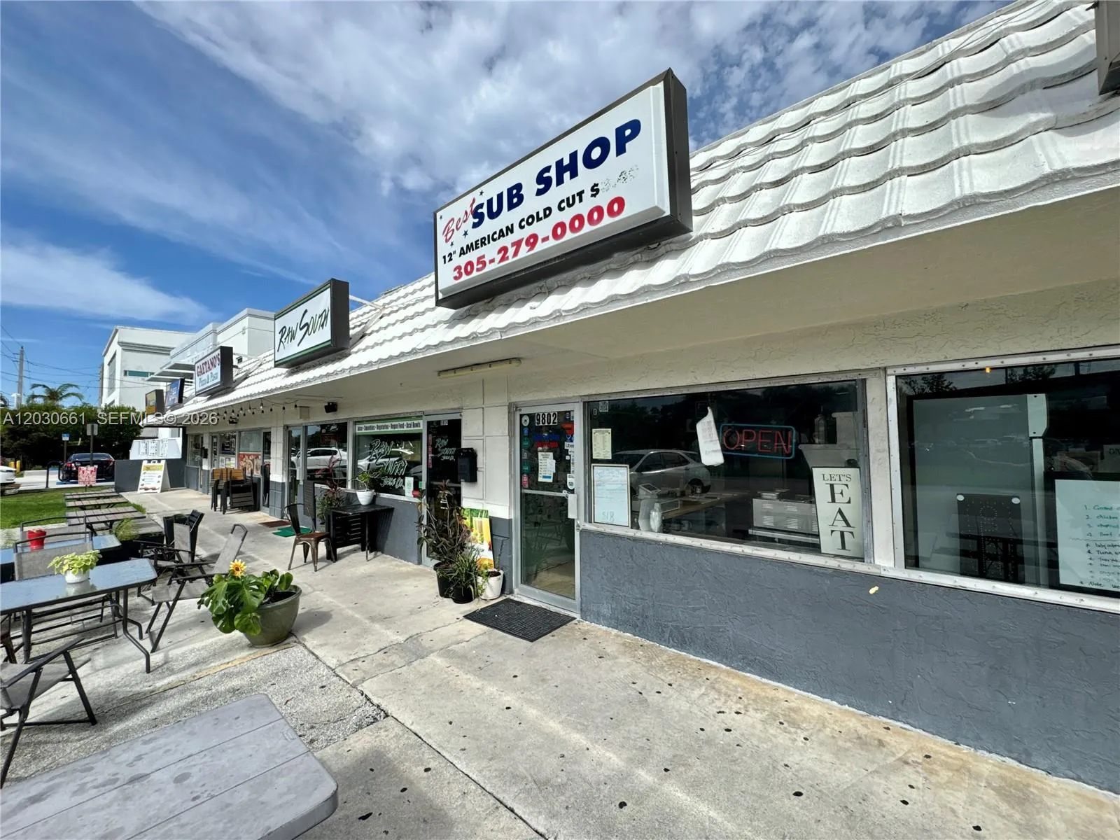 Foto de propiedad en Well-Established Award Well-established Award -winning Sub Shop With Near, Pinecrest, FL 33156 Pinecrest con MLS# 