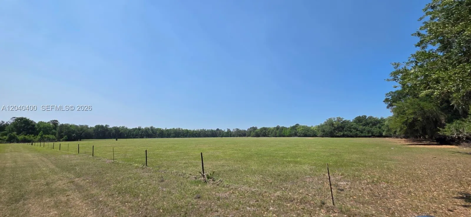Foto de propiedad en xx SE Xx 225th Drive, FL 32640  con MLS# 